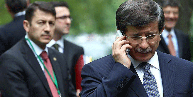 Davutoğlu, AA muhabirleri ile telefonda görüştü