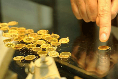 Yastık altından tonlarca altın çıktı