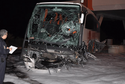 Aynı turnikeden geçmeye çalıştılar: 1 ölü 25 yaralı