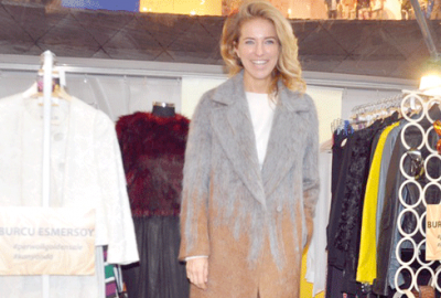 Nikah kıyafetini sattı