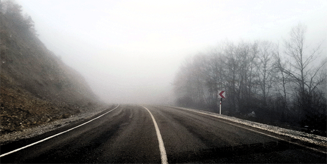 Bursa’da sis ulaşımı aksatıyor