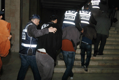 Üniversitede kavga: 3 yaralı, 13 gözaltı