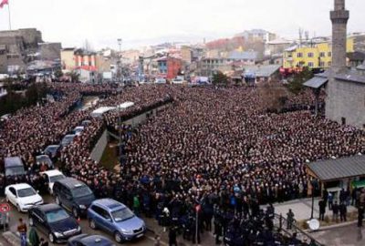 ‘Kırkıncı hoca’yı 10 bin kişi uğurladı