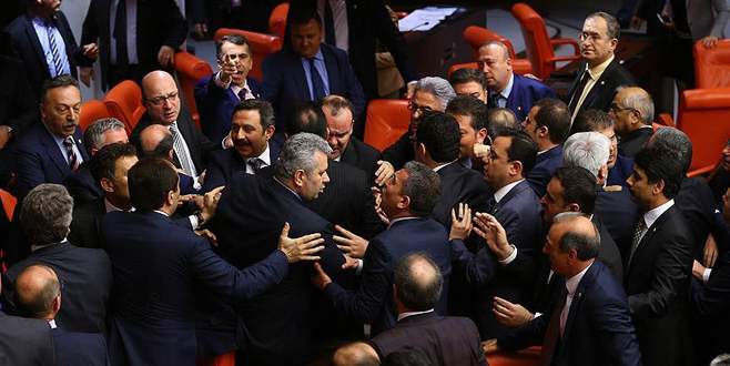 TBMM Genel Kurulu’nda gerginlik