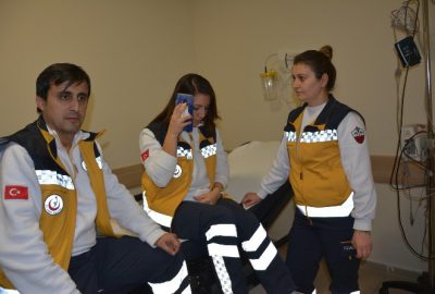 Alkollü Kadınlar Sağlık Ekiplerini Darp Etti