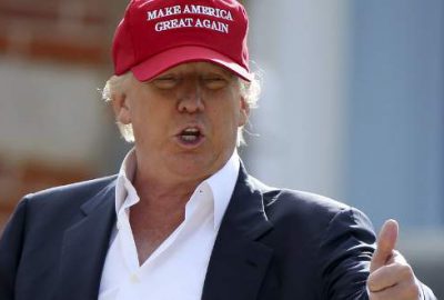 Trump: O zaman dizlerinin üzerine çök desem çökerdi