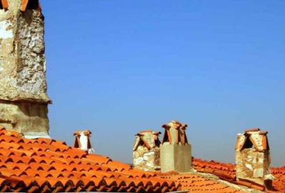 Satın aldığı evin bacasında servet buldu