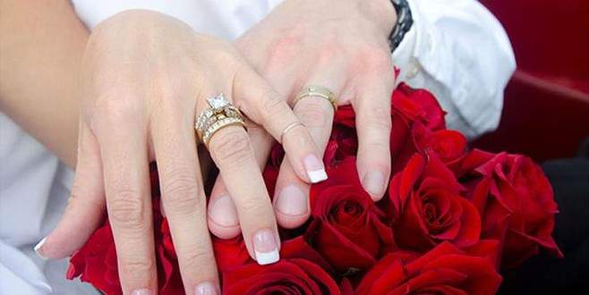 Türkiye’de evlenme yaşı yükseldi