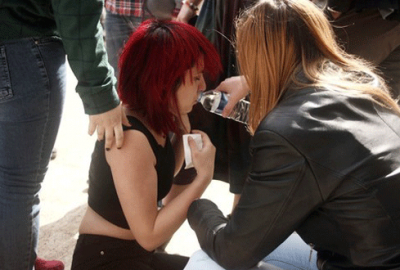 Üniversiteli kız öğrenciye dayak