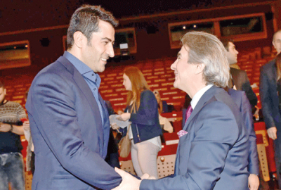 ‘Erkeksen adam ol’