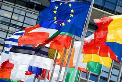 ‘Ya sığınmacıları kabul edin ya da…’