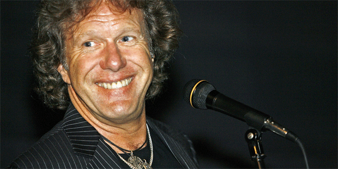 Ünlü müzisyen hayatını kaybetti