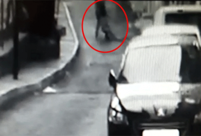 Arkadaşının cesedini yol ortasında sürükledi