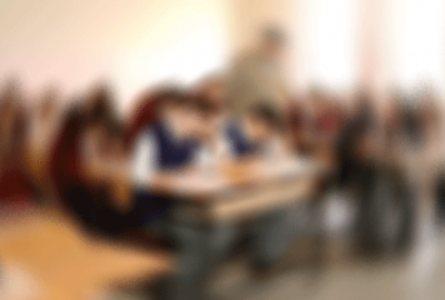 Ders sırasında tayt giren öğrencilere…