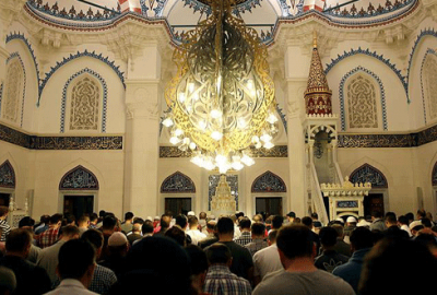 Camiye çirkin saldırı!