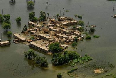 Şiddetli yağışlar 42 can aldı