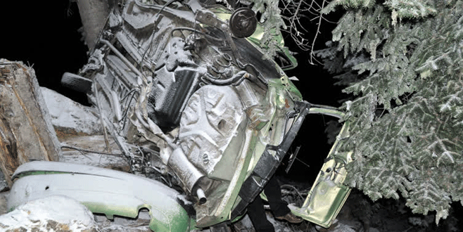 Otomobil şarampole devrildi: 2 ölü, 2 yaralı