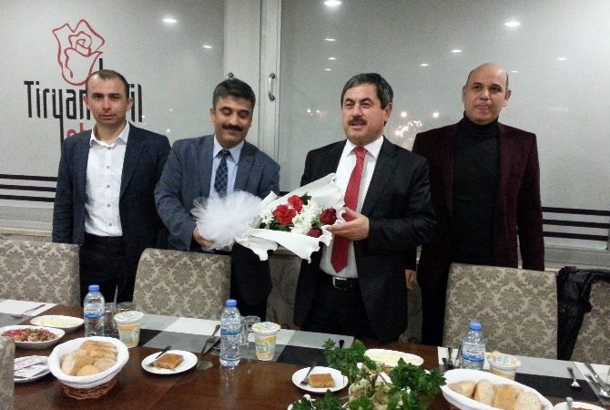 14 Mart Tıp Bayramı münasebetiyle Darende’de görev yapan doktorlar ve