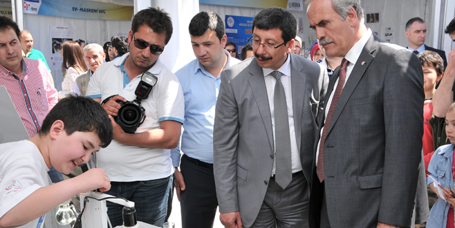 Mucitlerden proje yağıyor