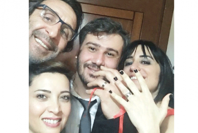 Kızını nişanladı