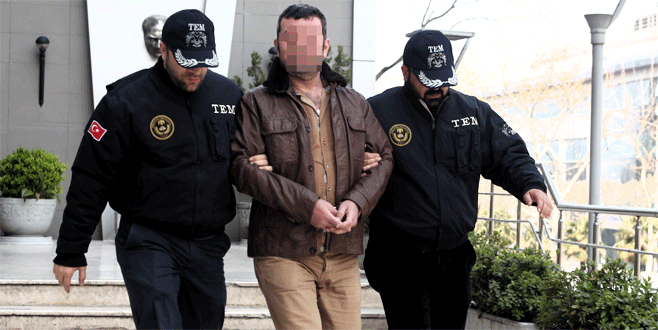 Örgüt propagandası yaptığı iddia edilen öğretmen adliyede