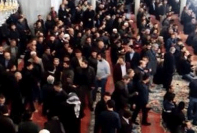 Cuma namazında PKK gösterisi! Cami karıştı!