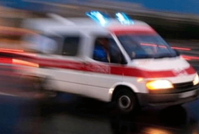 Polis aracı devrildi: 17 yaralı