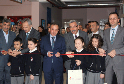 Öğrencilere verginin önemi anlatılıyor