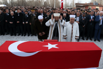 Şehidin cenazesini imam olan babası kıldırdı
