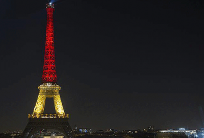 Eyfel Kulesi, Belçika bayrağının renklerine büründü