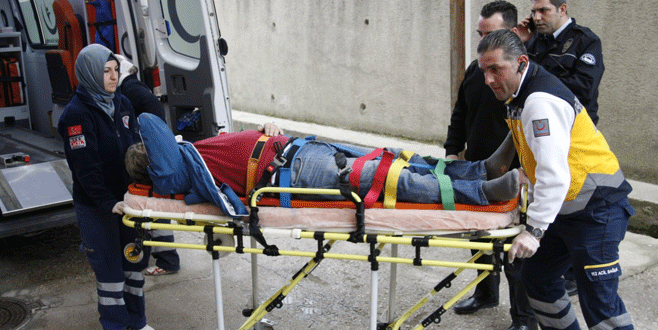 Ev sahibi gelince ikinci kattan atlayan hırsız yaralandı Ev sahibi gelince ikinci kattan atlayan hırsız yaralandı