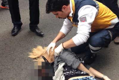 Genç kadına sokak ortasında kurşun yağmuru!