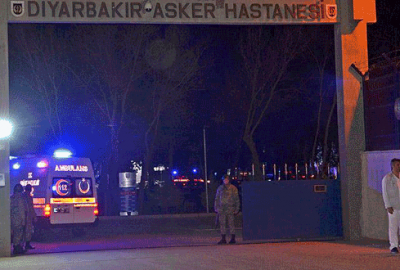 Karakola bombalı araçla saldırı