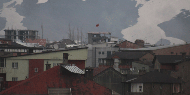 Güvenlik güçleri o bölgeye Türk bayrağı dikti