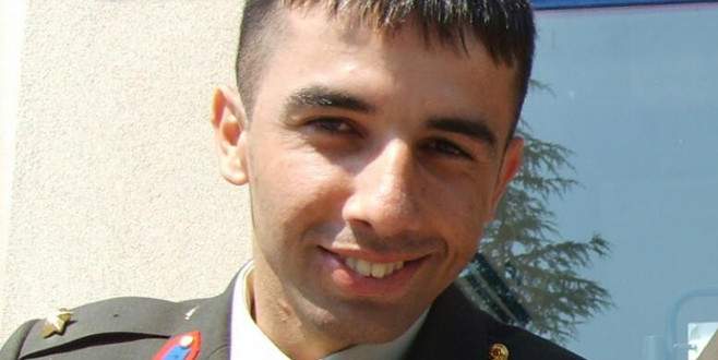 Yarasını saklayıp birliğinin başında şehit düştü