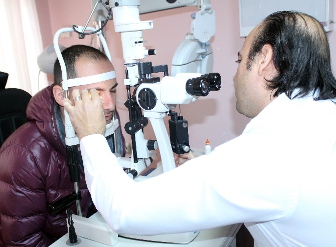 Yaz Aylarında Artan Göz İltihabına Dikkat Yaz Aylarında Artan Göz İltihabına Dikkat