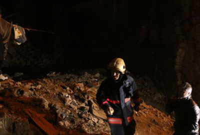 2 katlı bina çöktü!