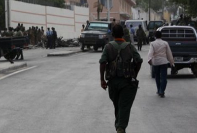 Okul servisine saldırı: 4 Türk öğrenci yaralandı