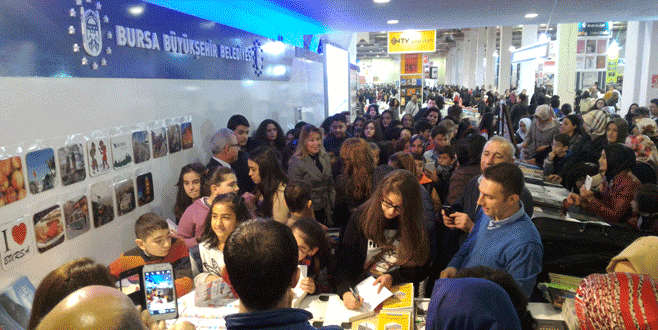 Küçük yazarlar okurlarıyla buluştu