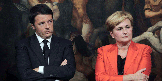 Bakan sevgilisi için yasa çıkardı