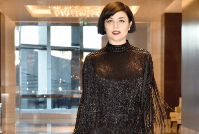 60 kiloluk kıyafet giydi