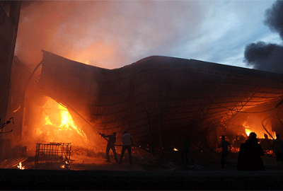 Bursa’daki yangını ahşap ve plastik kasalar büyüttü