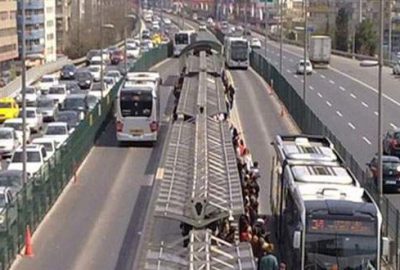 Metrobüse bindi 2 milyonu gitti