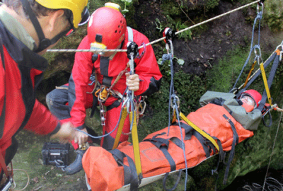 Mağaradan yaralı kurtarma tatbikatı nefes kesti!