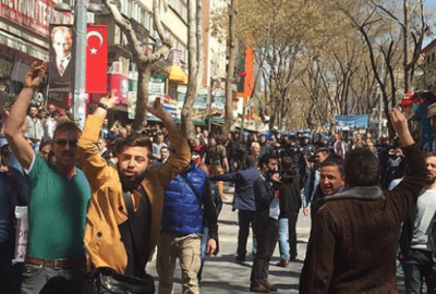 Stant açan grupla izinli askerler birbirine girdi!