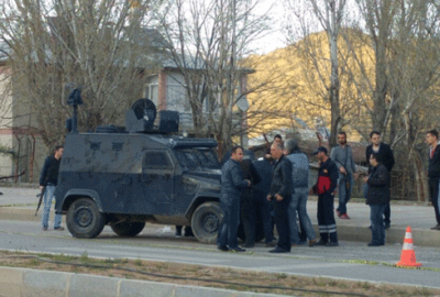 Zırhlı polis aracı devrildi: 1’i ağır, 2 yaralı
