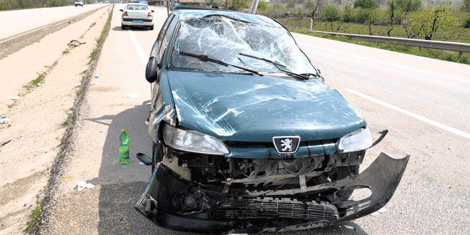 Bursa’da köpeğe çarpan araç takla attı, can pazarı yaşandı