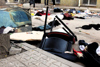 Cinnet geçiren genç dehşet yaşattı