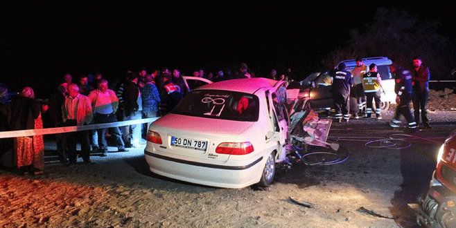 Kafa kafaya çarpıştılar: 3 ölü 2 yaralı