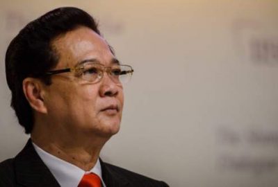 Başbakan emekliliğine 3 ay kala görevden alındı